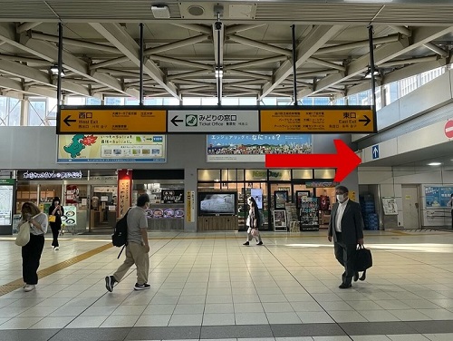 大崎駅の東口を出ます。