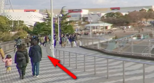 スロープを下ります。