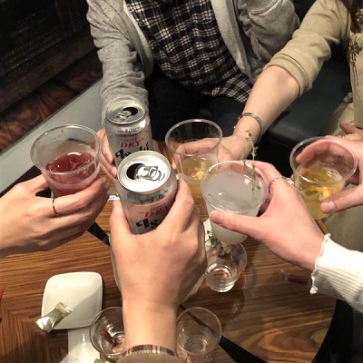 満席開催《恋活Bar》春限定ドリンク付き飲み放題♪交流ゲームも♥