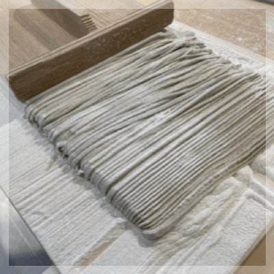 蕎麦打ち体験♡大正14年創業の職人さんが丁寧レクチャー