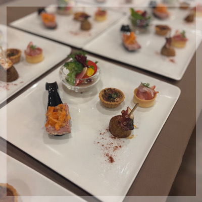 ＼最大80名♡式場貸切で立食パーティー／フィンガーフード＆飲み放題付き