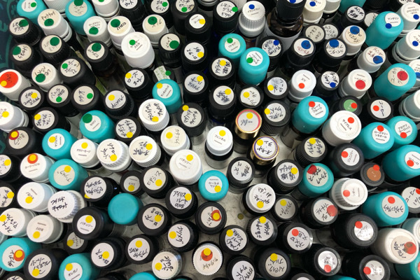 新企画＼嗅覚反応分析付き！／一緒にオリジナルの香水を作ろう♪