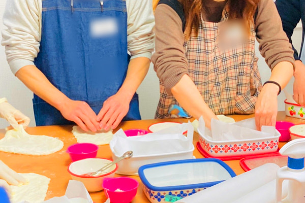 ＼プロ直伝・パン作り体験／共同作業で仲良くなれる♡趣味コン