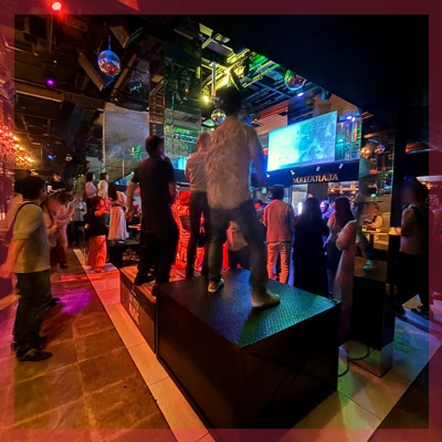 【最大100名】80～90年代の音楽で大盛り上がり！貸切ディスコパーティー♪