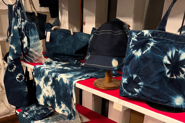 《趣味コン☆昔ながらの藍染体験》自分だけのオリジナルハンカチを作ろう♪