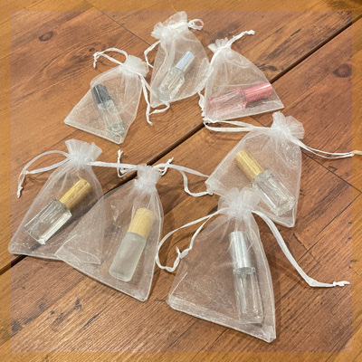 ものづくりで距離が縮まる《秋限定》金木犀の香水づくり