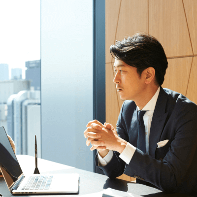 《お仕事頑張っている男性》 ×《家庭的な女性》