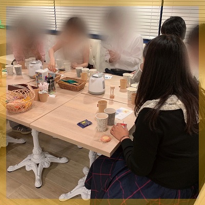 紅茶飲み比べのパーティーを開催しました。
