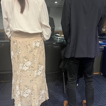 お洒落をするのが好きな女性と頼れる男性♡