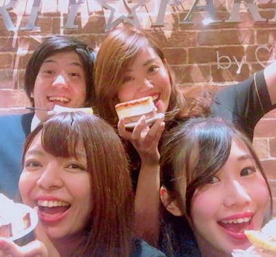 銀座ラウンジのスタッフ写真掲載♪