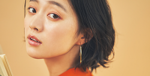 笑顔が魅力的の女性