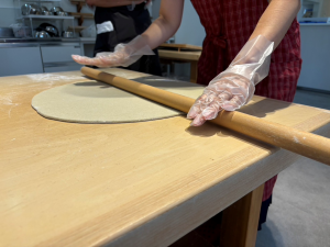 そば生地伸ばし