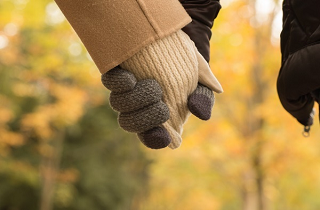 手つなぎデート♡