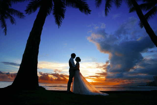 結婚する男女