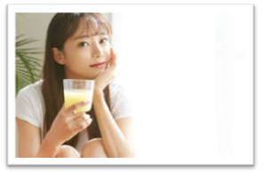 魅力的な容姿の女性