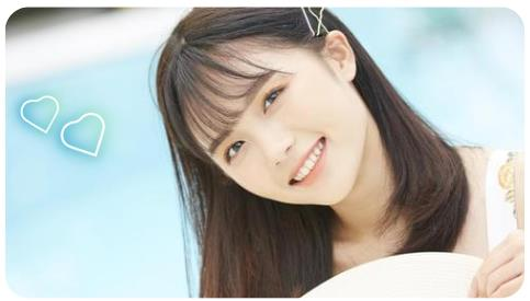 笑顔がかわいい女性