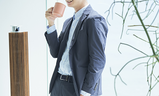 若く見られる男性