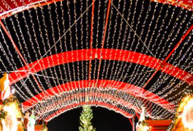 赤レンガのクリスマスマーケットを楽しむ