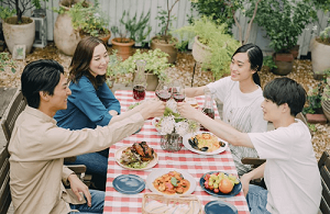 結婚前向きな男女