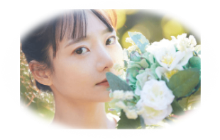 魅力的な容姿の女性