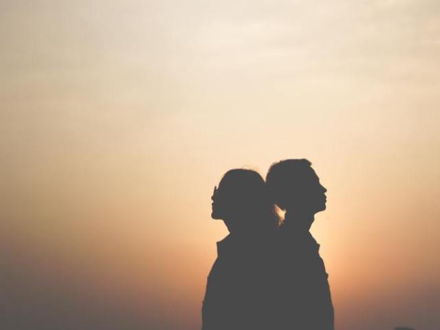 婚活パーティーで出会った人と結婚前に同棲するデメリット