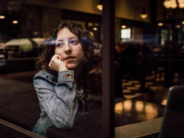 合コンに参加したらバツイチであることは伝えるべき？