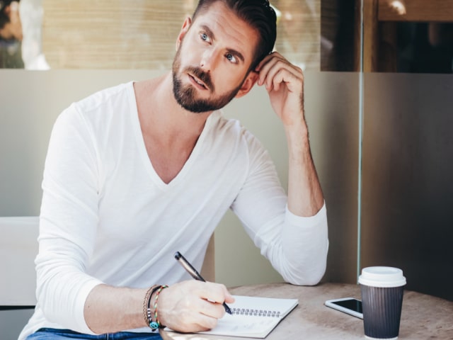 周りの目を気にせず大人のアピールタイム♪